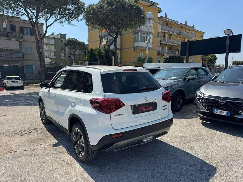 Usata Suzuki Vitara 129 CV (94 kW) 2021 Bianco SUV