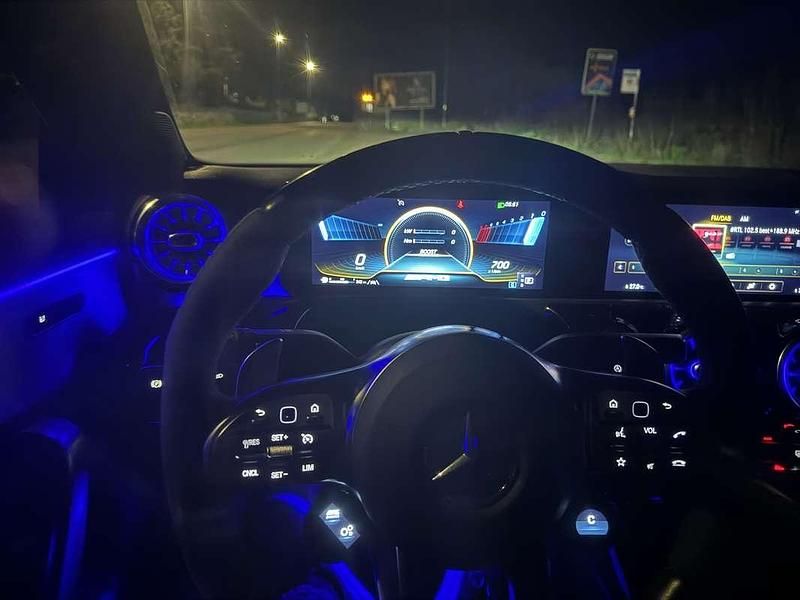 Nero Usata 2020 Mercedes A35 AMG AMG Berlina | 35.990 € (Ottimo prezzo) - Immagine 1/4