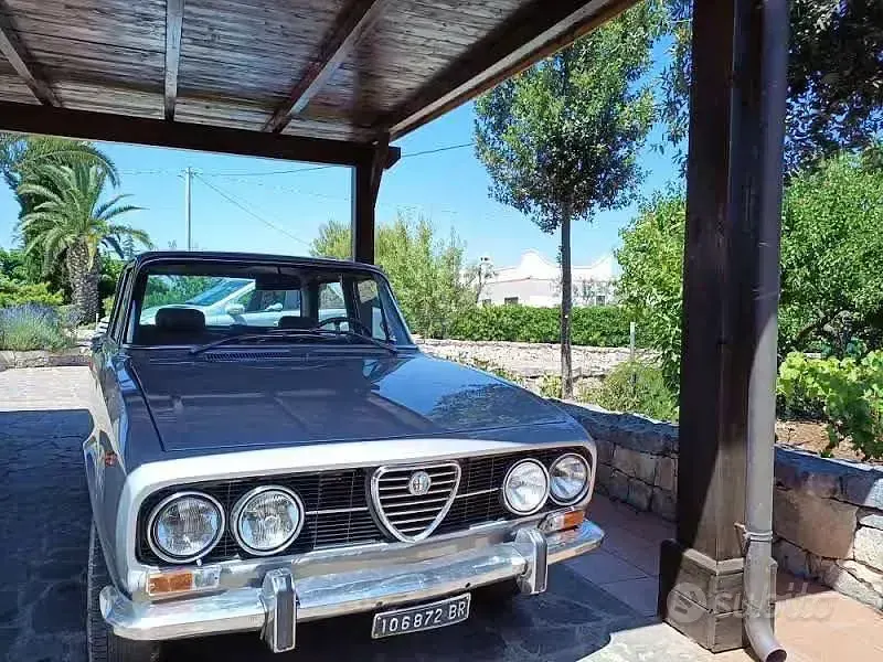 Usata Alfa Romeo 2000 1970 Grigio Berlina