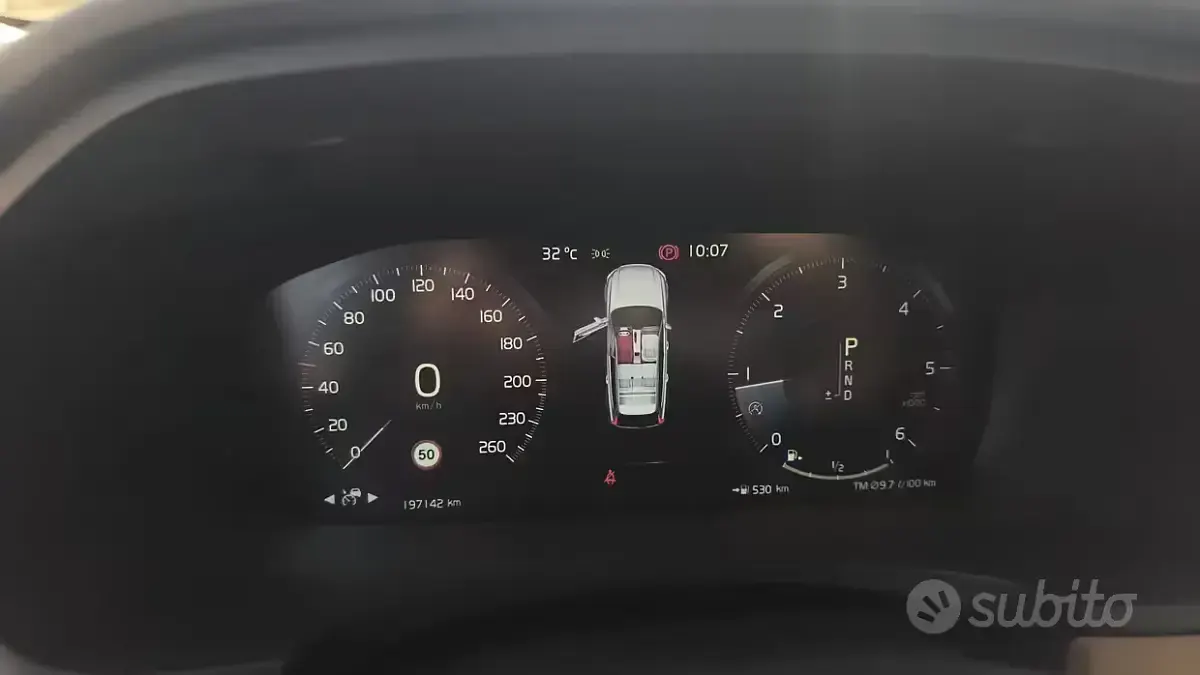 Usata Volvo V90 235 CV (172 kW) 2017 Grigio Station wagon