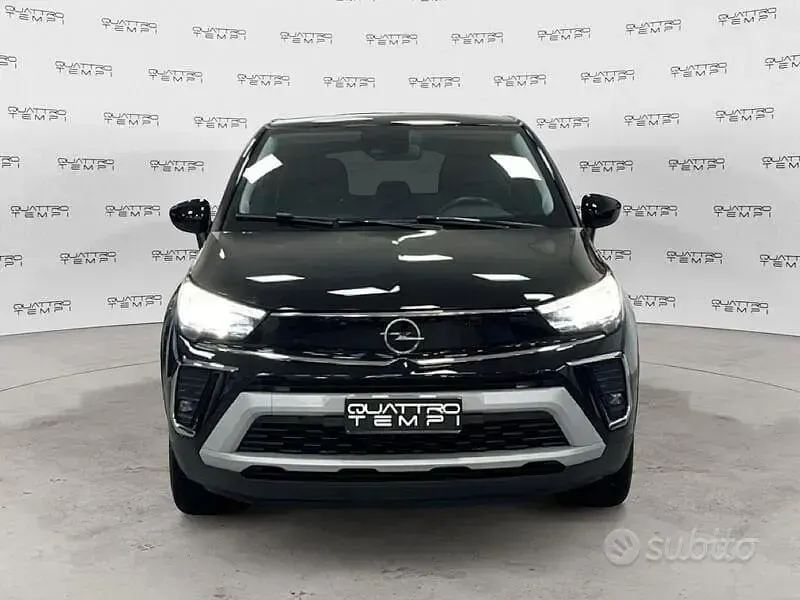 Usata Opel Crossland Elegance 110 CV (80 kW) 2024 Nero SUV