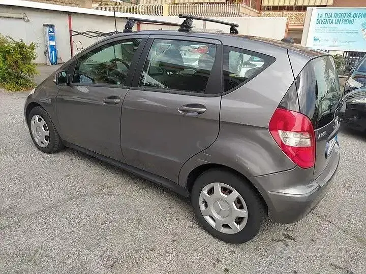 Occasion Mercedes A180 Elegance 109 ch (80 kW) 2011 Gris Berline