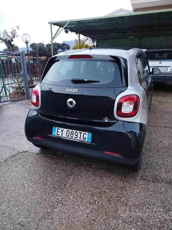 Usata Smart ForFour 71 CV (52 kW) 2015 Utilitaria