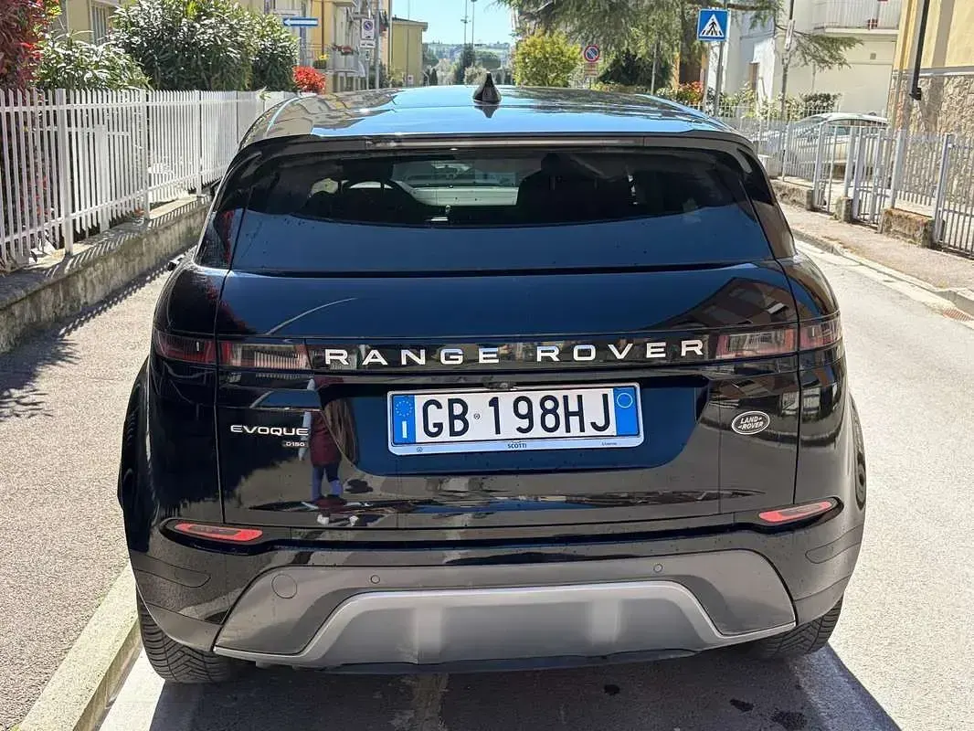 Usata Land Rover Range Rover evoque 150 CV (110 kW) 2020 Nero SUV