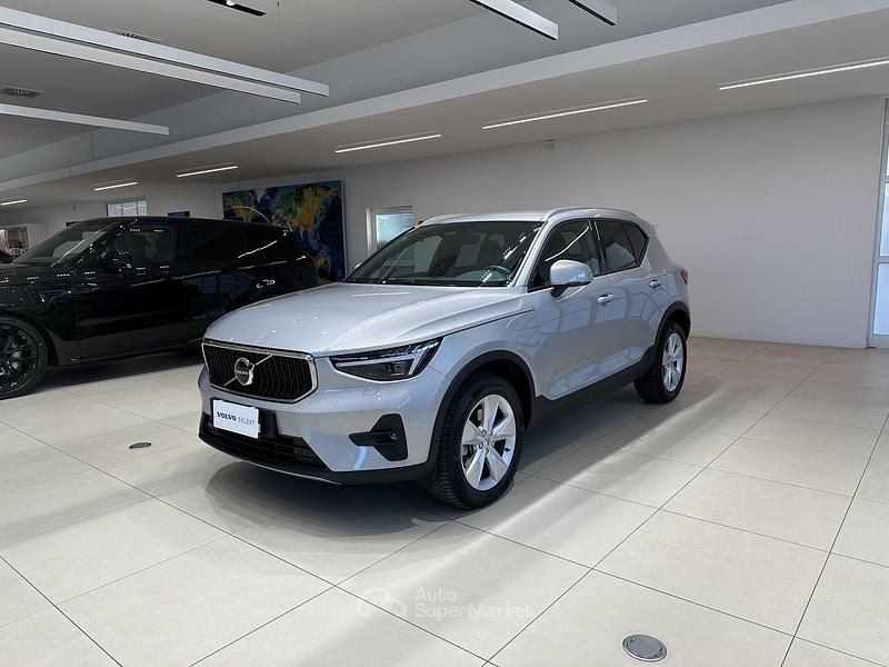Usata Volvo XC40 Core 163 CV (119 kW) 2025 Grigio SUV