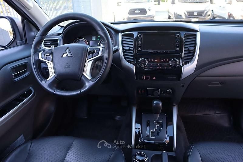 Usata Mitsubishi L200 181 CV (133 kW) 2017 Marrone Pick-up
