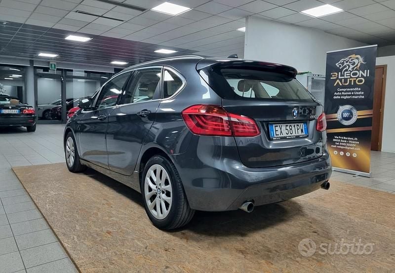 Usata BMW 220 Active Tourer Advantage 190 CV (139 kW) 2015 Grigio Monovolume