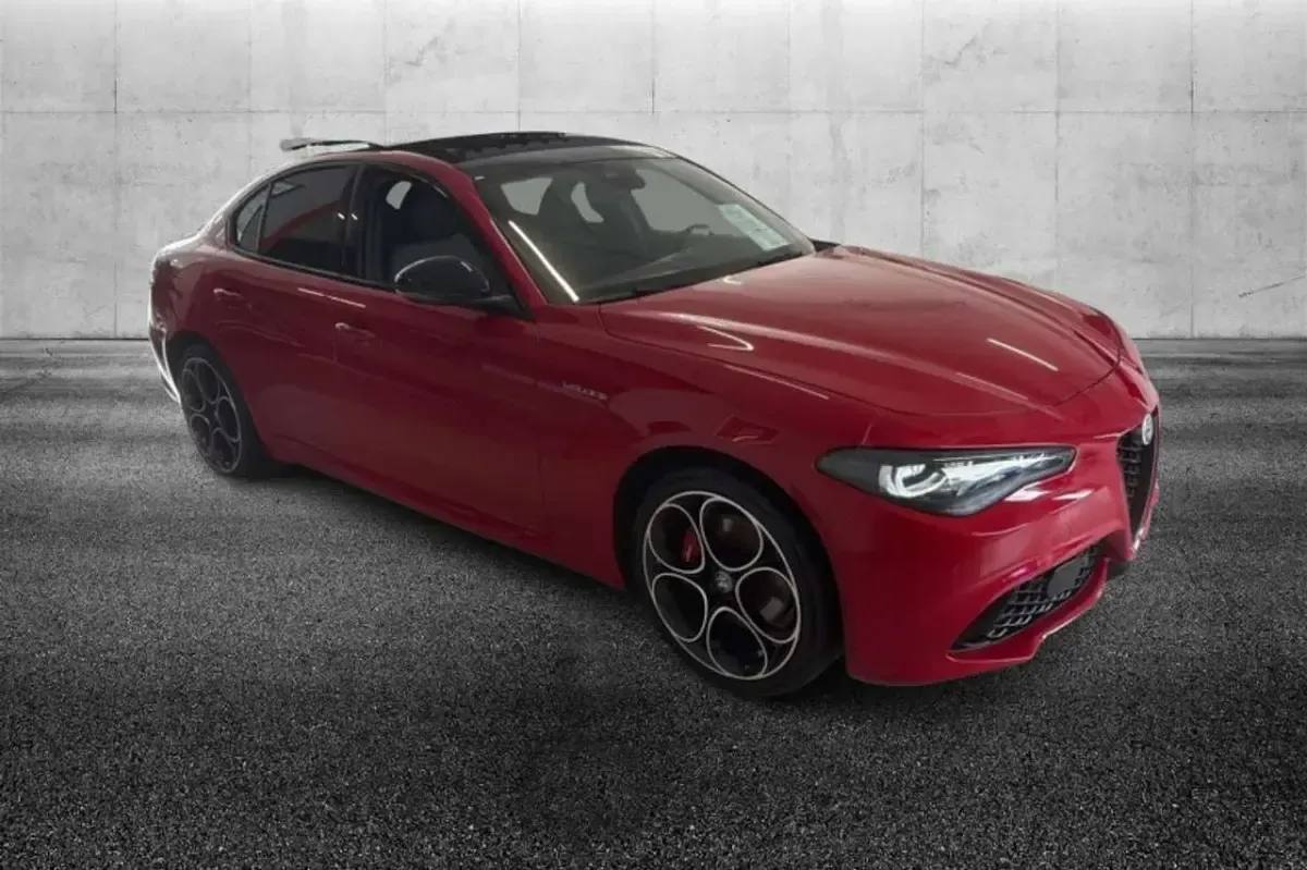 Usata Alfa Romeo Giulia Veloce 280 CV (205 kW) 2024 Rosso Berlina