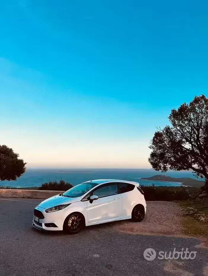 Begagnad Ford Fiesta ST200 200 HK (147 kW) 2017 Halvkombi