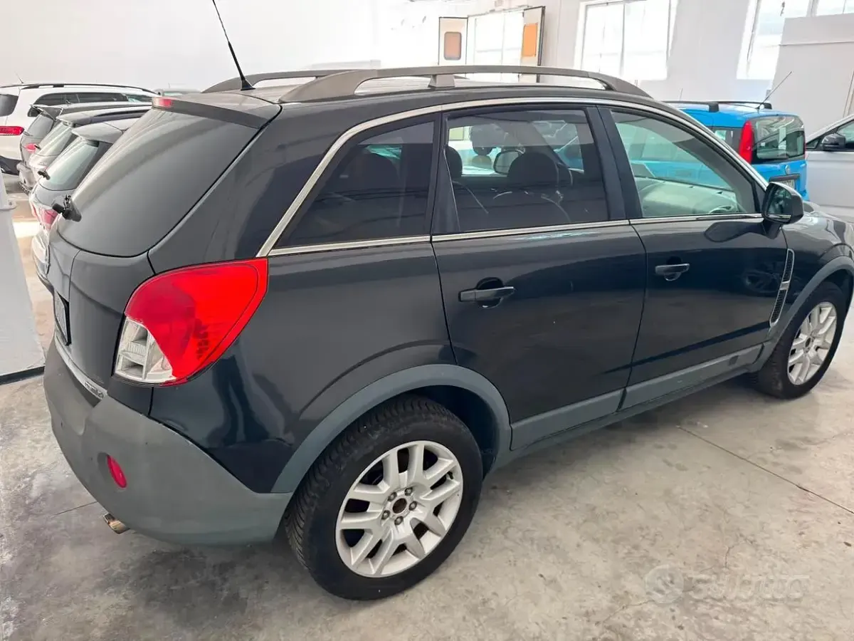 Usata Opel Antara Cosmo 163 CV (119 kW) 2013 Nero SUV