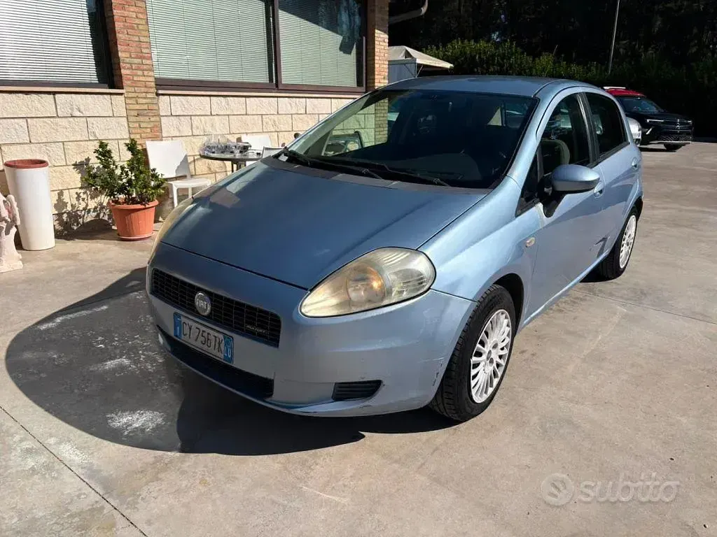 Usata Fiat Grande Punto Dynamic 75 CV (55 kW) 2005 Utilitaria