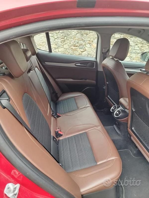 Usata Alfa Romeo Stelvio 180 CV (132 kW) 2018 Rosso SUV