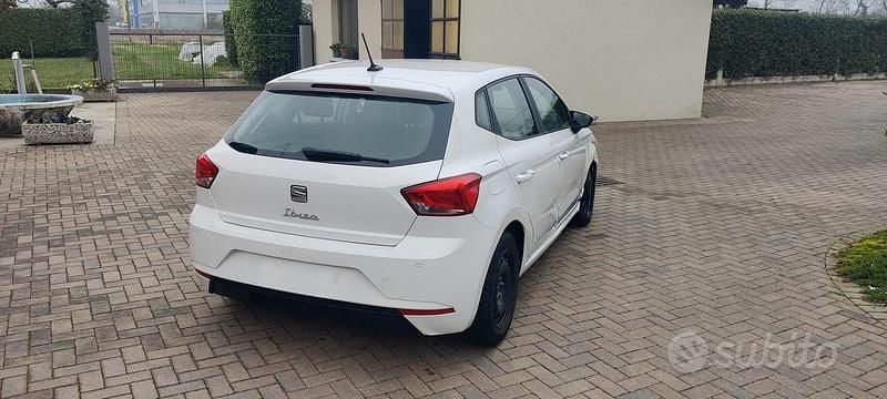 Usata Seat Ibiza 80 CV (58 kW) 2023 Bianco Utilitaria