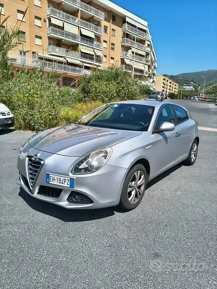 Usata Alfa Romeo Giulietta Progression 170 CV (125 kW) 2011 Grigio Utilitaria