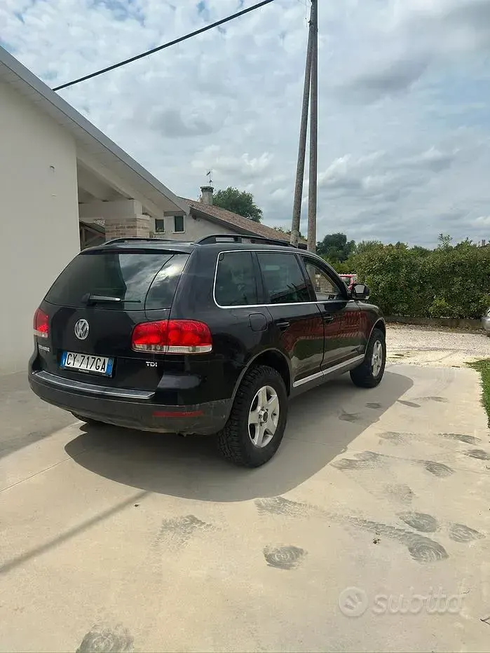 Usata VW Touareg R 174 CV (127 kW) 2005 Nero SUV