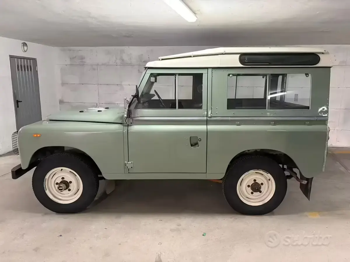 Usata Land Rover 88 69 CV (50 kW) 1970 SUV