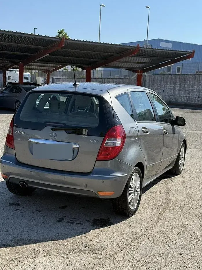 Usata Mercedes A200 109 CV (80 kW) 2008 Grigio Berlina