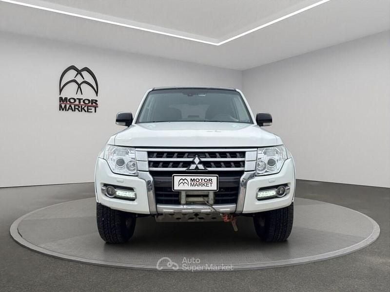 Usata Mitsubishi Pajero 190 CV (139 kW) 2018 Bianco SUV