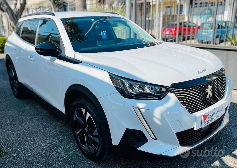 Usata Peugeot 2008 Allure 110 CV (80 kW) 2022 Bianco SUV