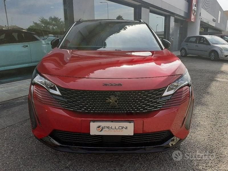 Usata Peugeot 3008 GT 131 CV (96 kW) 2022 Rosso/tetto nero / metallizzato SUV