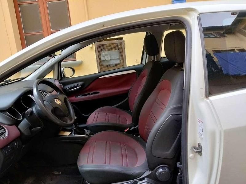 Usata Fiat Punto Evo Dynamic 65 CV (47 kW) 2010 Bianco Utilitaria