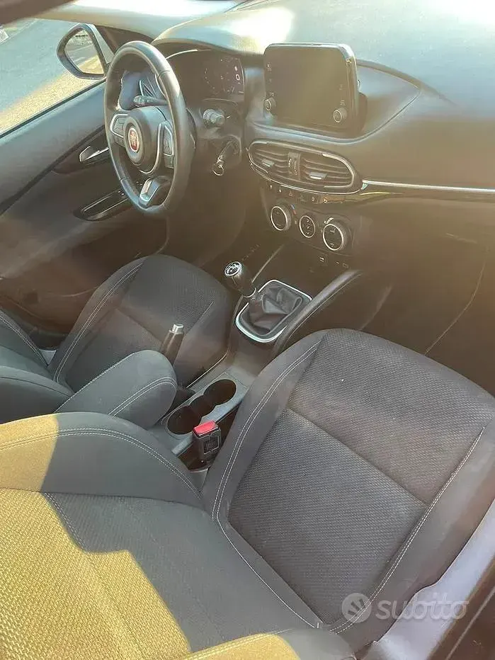 Usata Fiat Tipo City Life 101 CV (74 kW) 2021 Grigio Berlina