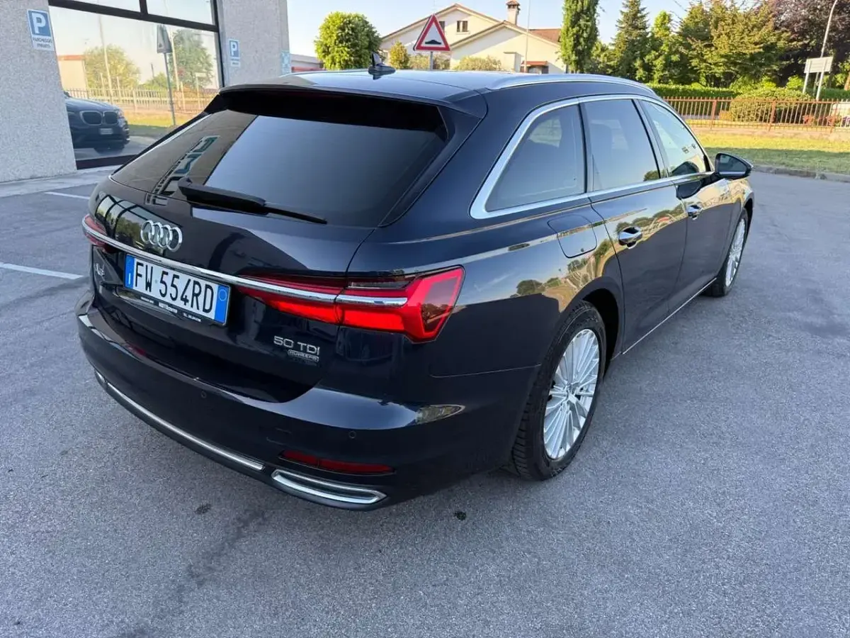Usata Audi A6 Business 286 CV (210 kW) 2019 Blu/azzurro Station wagon