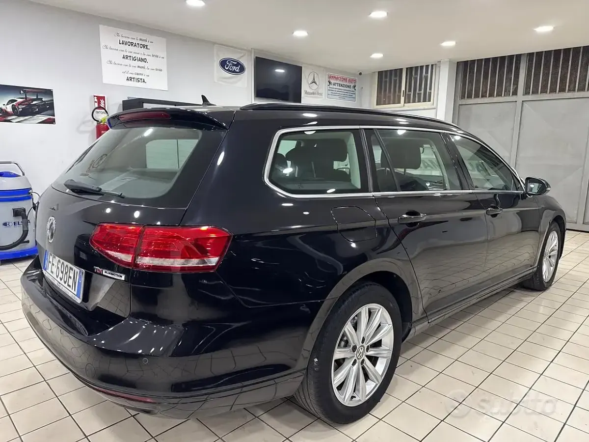 Usata VW Passat 120 CV (88 kW) 2016 Nero Berlina