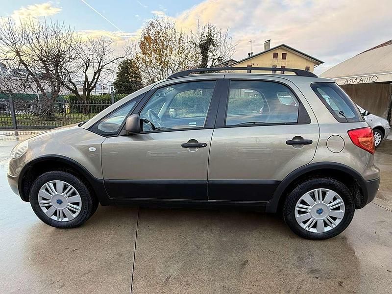Usata Fiat Sedici 107 CV (78 kW) 2008 Bronzo SUV