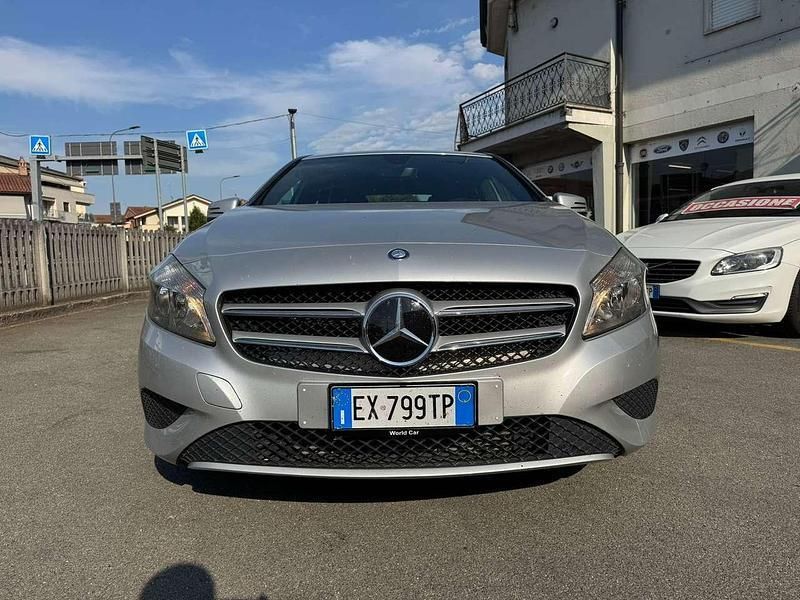 Usata Mercedes A180 Premium 122 CV (89 kW) 2013 Argento Berlina