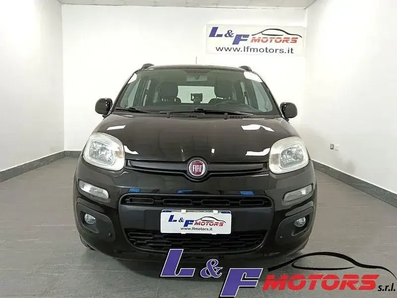 Usata Fiat Panda Lounge 69 CV (50 kW) 2016 Nero Utilitaria
