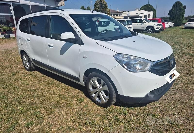 Usata Dacia Lodgy Ambiance 90 CV (66 kW) 2016 Bianco Monovolume