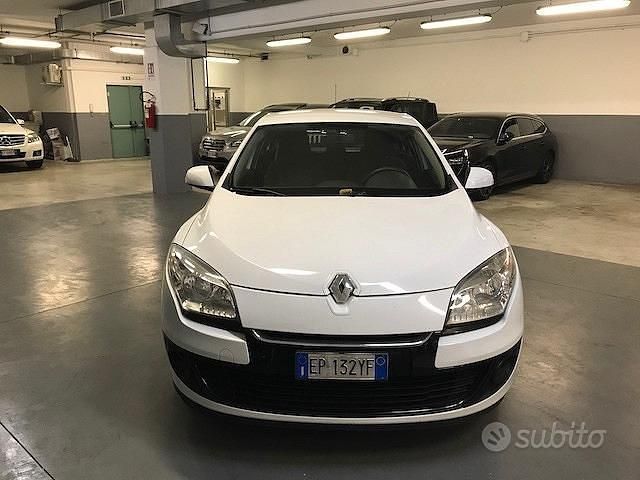 Usata Renault Mégane GrandTour 110 CV (80 kW) 2012 Bianco Station wagon