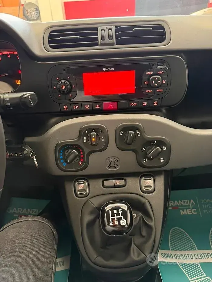 Usata Fiat Panda Connect 69 CV (50 kW) 2019 Nero Utilitaria
