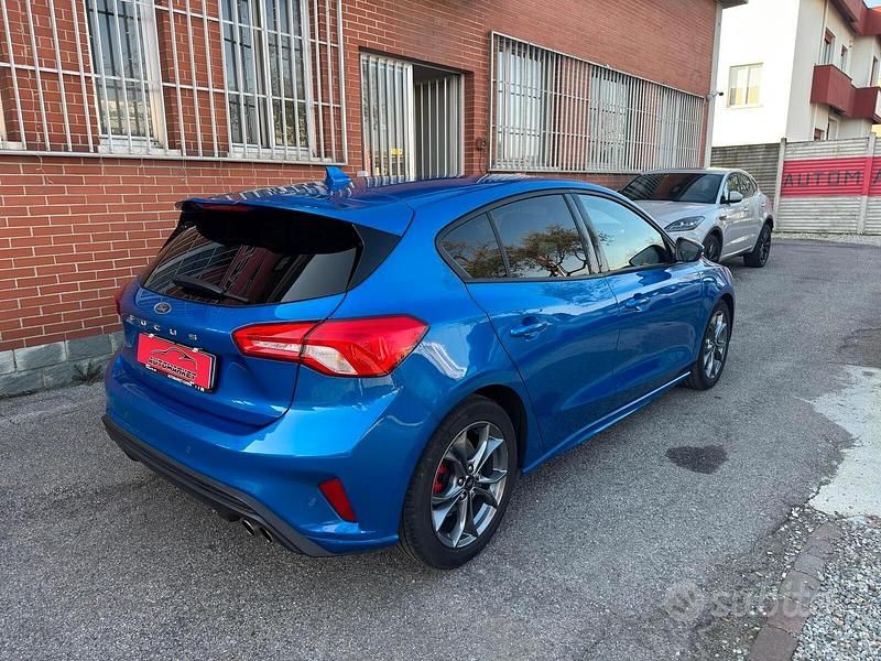 Usata Ford Focus ST-Line 120 CV (88 kW) 2020 Blu Berlina