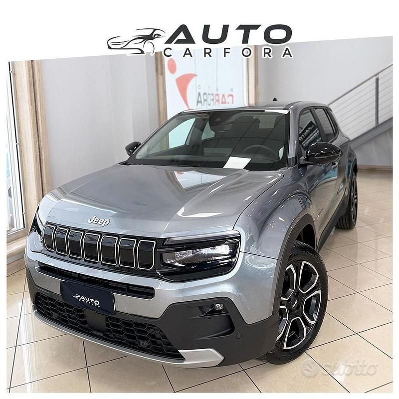 Usata Jeep Avenger Summit 101 CV (74 kW) 2025 Grigio SUV