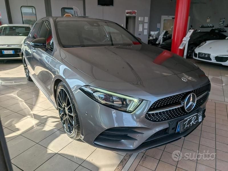Usata Mercedes A180 Premium 158 CV (116 kW) 2022 Grigio Berlina