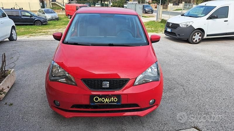 Usata Seat Mii 68 CV (50 kW) 2014 Rosso Utilitaria