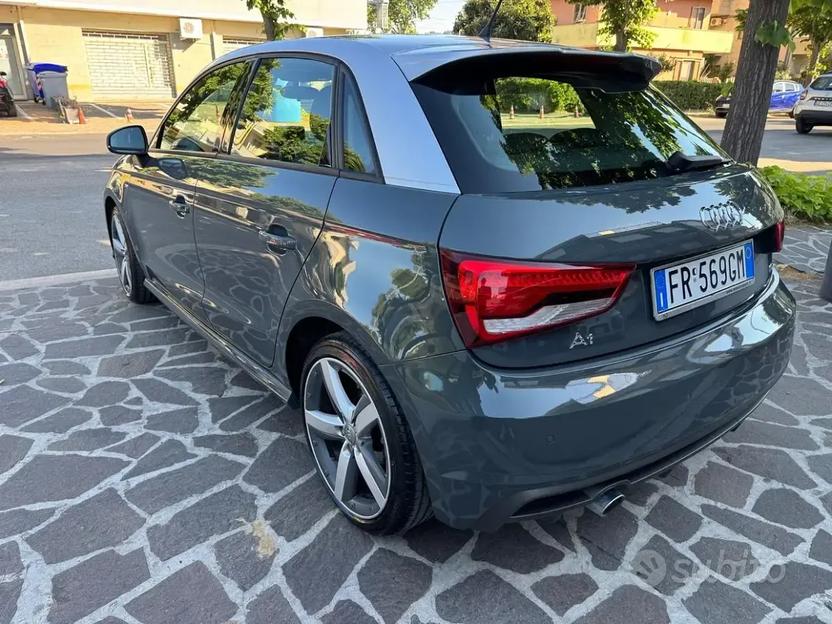 Usata Audi A1 Admired 90 CV (66 kW) 2018 Grigio Berlina