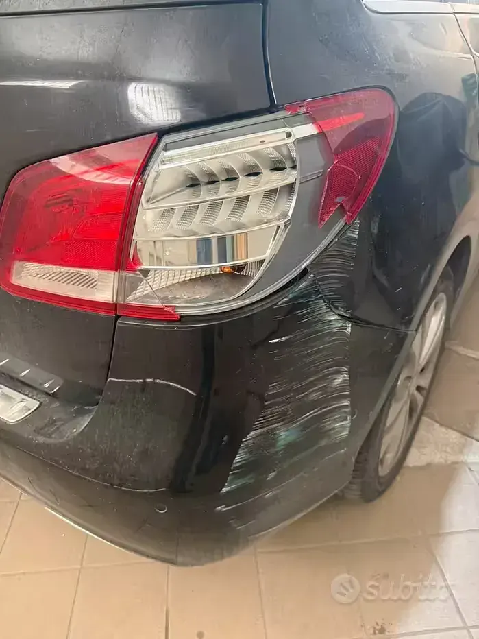 Usata Mercedes B180 109 CV (80 kW) 2015 Nero Utilitaria