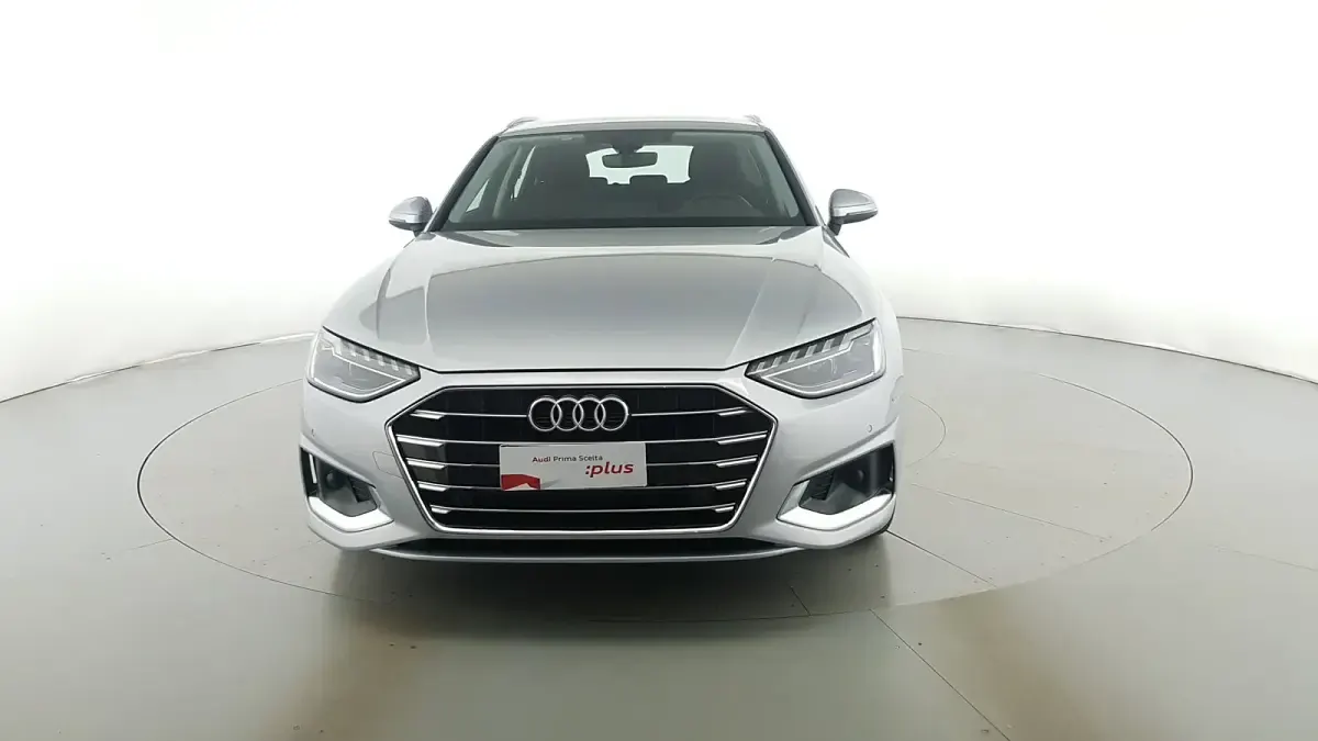 Usata Audi A4 Advanced Plus 163 CV (119 kW) 2024 Argento fioretto met Station wagon