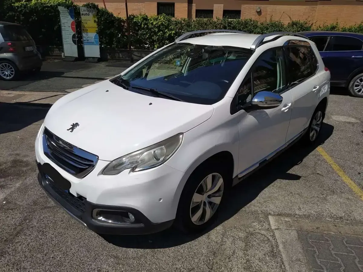 Usata Peugeot 2008 Active 99 CV (72 kW) 2015 Bianco SUV
