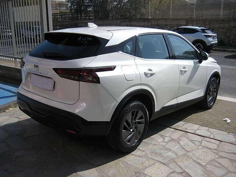 Usata Nissan Qashqai Acenta 140 CV (102 kW) 2022 Bianco SUV