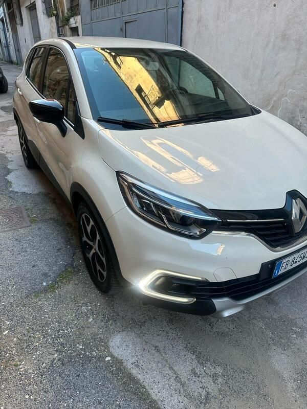 Usata Renault Captur Life 89 CV (65 kW) 2016 Bianco SUV