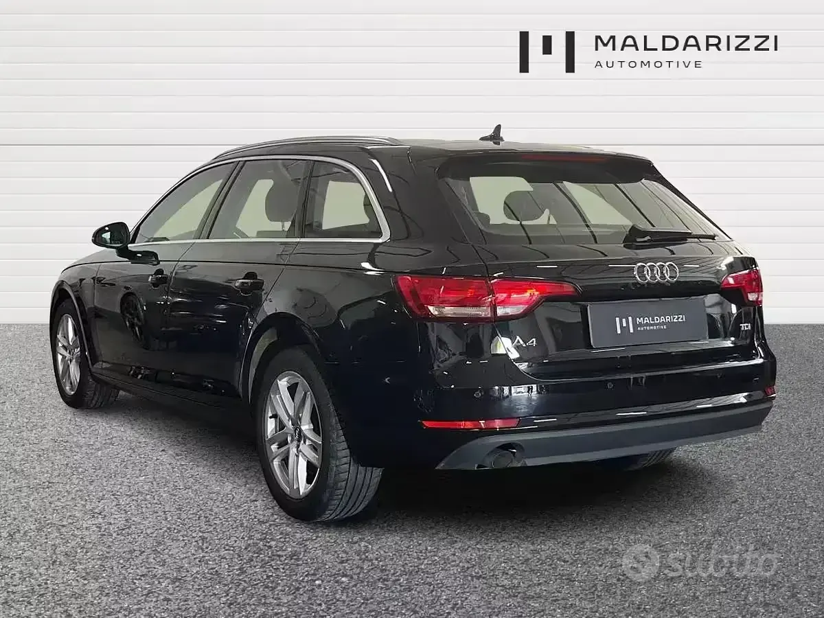Usata Audi A4 Business 150 CV (110 kW) 2018 Nero Station wagon