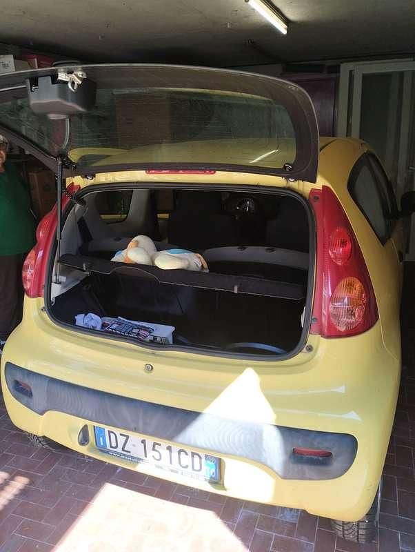 Usata Peugeot 107 Access 68 CV (50 kW) 2009 Giallo Utilitaria