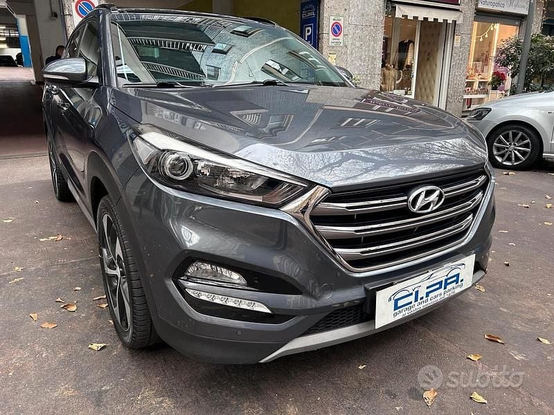 Grigio Usata 2017 Hyundai Tucson Comfort SUV | 14.800 € (Buon prezzo) - Immagine 1/4