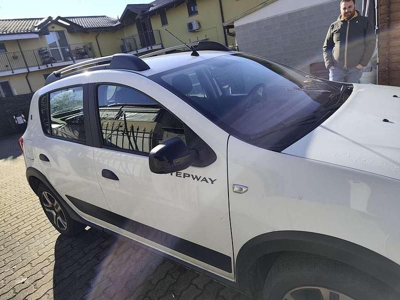Usata Dacia Sandero Anniversary 101 CV (74 kW) 2020 Bianco SUV