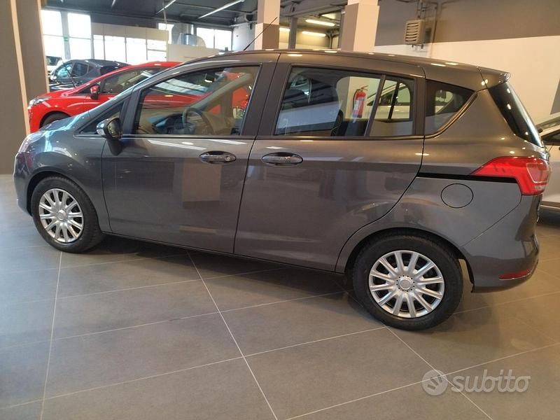 Usata Ford B-MAX 95 CV (69 kW) 2016 Grigio Monovolume