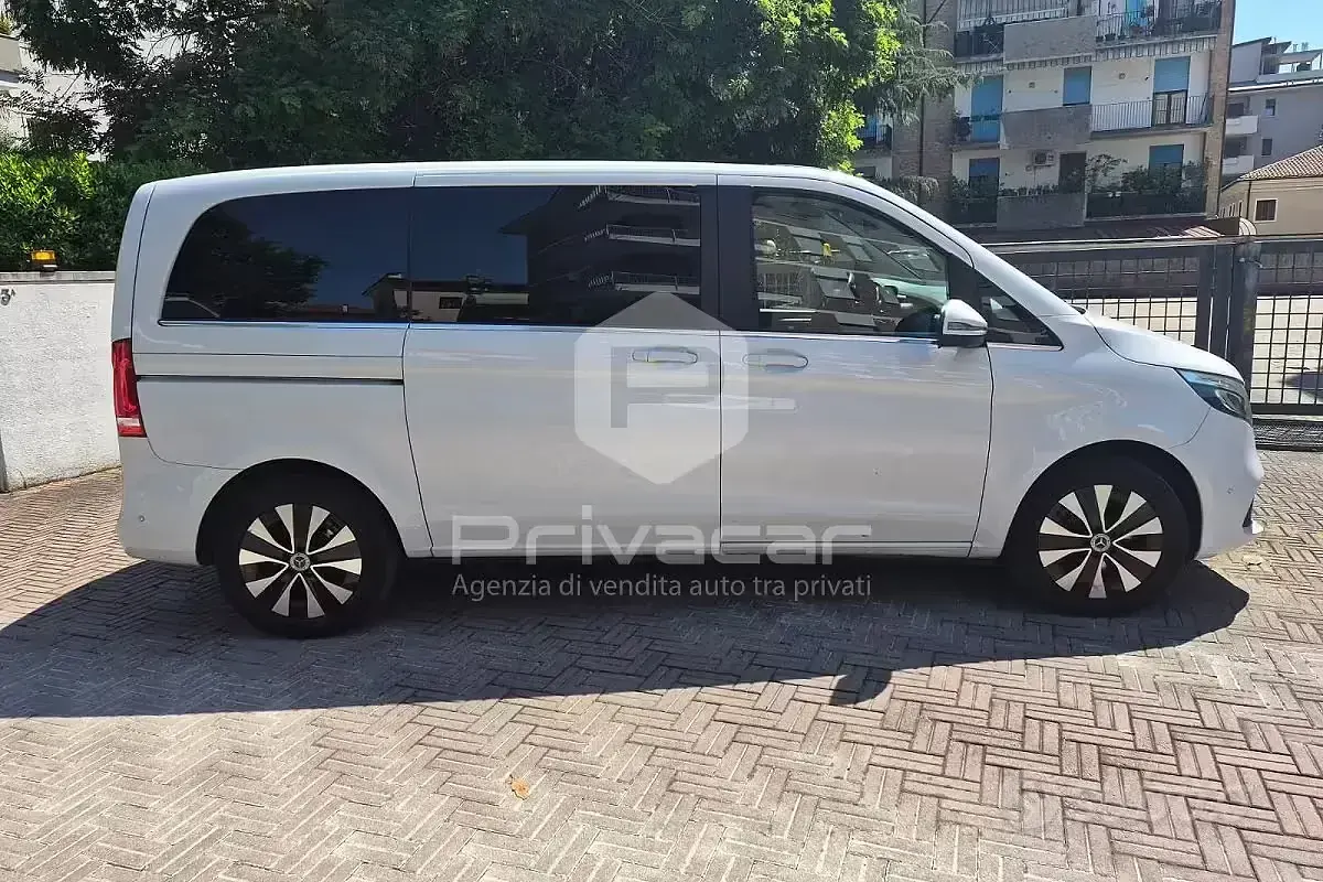 Usata Mercedes V220 Executive 163 CV (119 kW) 2021 Bianco Monovolume